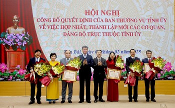Yên Bái: Nhiều cán bộ tiên phong xin nghỉ hưu trước tuổi