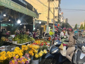 Cảnh hiếm thấy ngày vía Thần Tài ở TP. Hồ Chí Minh