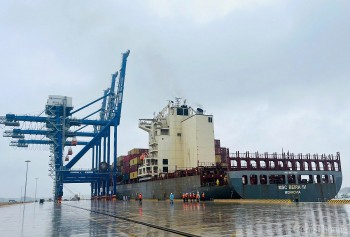 Chuyến hàng đầu tiên của hãng tàu MSC cập cảng Phước An