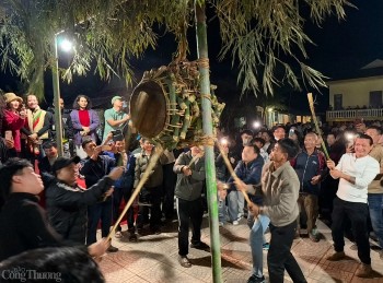 Quảng Bình: Độc đáo lễ hội đập trống của người Ma Coong