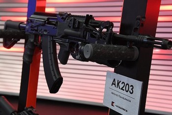 Ấn Độ nội địa hóa súng trường AK-203