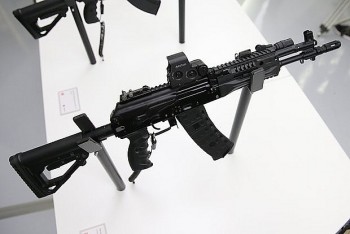 Bản tin quân sự 20/2: AK-12 sẽ có phiên bản rút gọn