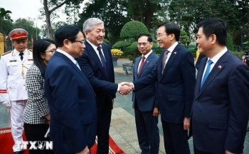 Bộ trưởng Nguyễn Hồng Diên tham gia các hoạt động đón Thủ tướng Kyrgyzstan