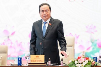 Chủ tịch Quốc hội mong nữ đại biểu tiếp tục phát huy trí tuệ, tài năng, nhiệt huyết