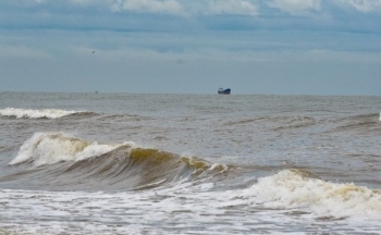 Thời tiết biển hôm nay 4/6/2025: Gió chuyển hướng tây nam