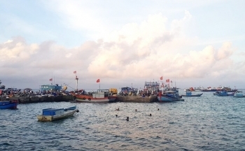 Thời tiết biển hôm nay 6/4/2025: Sóng nhẹ, biển êm