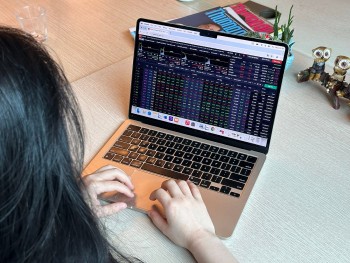 Thị trường chứng khoán đang chịu áp lực chốt lời gia tăng