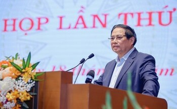 Thủ tướng: Không để 'rừng thủ tục' cản trở người dân, doanh nghiệp