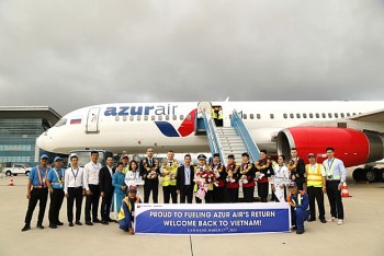 Petrolimex Aviation tái cung cấp nhiên liệu bay cho Azur Air
