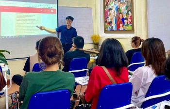 Dạy thêm, học thêm: Bộ chỉ đạo, địa phương vẫn lúng túng!