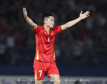 Thắng Campuchia, đội tuyển Việt Nam vẫn để lộ nhiều 'tử huyệt'