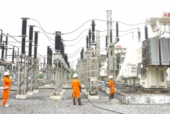 EVNHANOI quyết tâm đảm bảo điện an toàn, liên tục dịp hè