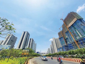 Yếu tố nào đẩy giá căn hộ tăng cao thời gian qua?