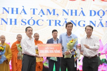 Chủ tịch Sóc Trăng kêu gọi ‘góp gạch’ xóa nhà tạm cho người nghèo