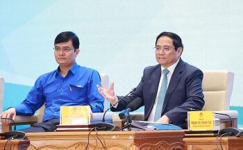 Thủ tướng đối thoại với thanh niên về chuyển đổi số