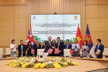 Việt Nam - Anh: Bước tiến mới trong hợp tác bảo vệ người tiêu dùng