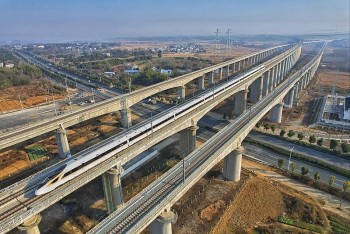 Thấy gì từ kinh nghiệm quốc tế về phát triển đường sắt?