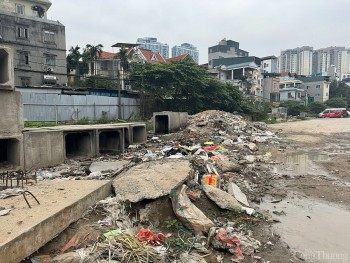 Hà Nội: Dự án ì ạch, người dân 'ngộp thở' vì rác