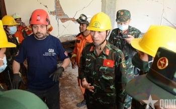 Quân đội Việt Nam cứu sống thêm 1 nạn nhân động đất ở Myanmar