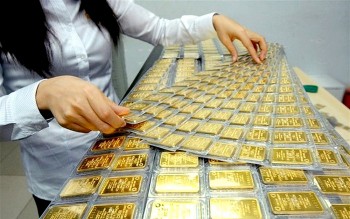 Giá vàng lập đỉnh mới, lời khuyên nào cho nhà đầu tư?