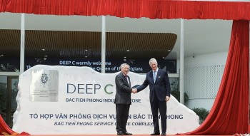 Nhà vua Bỉ dự khai trương Tổ hợp văn phòng Dịch vụ Khu công nghiệp Bắc Tiền Phong
