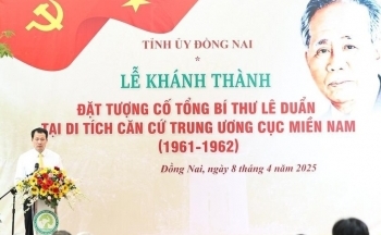 Đặt tượng cố Tổng Bí thư Lê Duẩn tại Trung ương Cục miền Nam