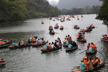 Du lịch Ninh Bình khởi sắc dịp Lễ hội Hoa Lư 2025