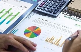 Lãi suất thế giới tăng vọt, người Việt nên làm gì?