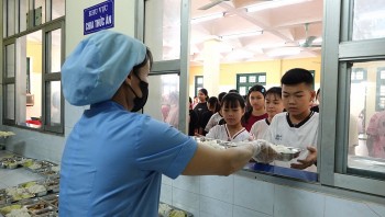 Thanh Hóa: Cải thiện 'bữa ăn thiếu chất' tại trường nội trú Quan Hóa