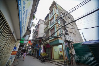 Hà Nội: Nhà dân nứt toác cạnh công trường thi công dự án Trường THCS Huy Văn