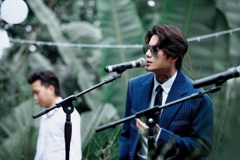 Dickson Nguyễn tái xuất đầy cảm xúc trên đường đua Vpop
