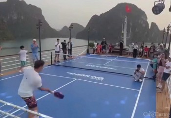 Quảng Ninh: Xử phạt tàu du lịch Black Pearl QN-6699 vì tổ chức chơi pickleball trên boong