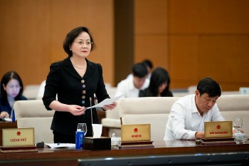 Bộ trưởng Bộ Nội vụ thông tin về cải cách tiền lương