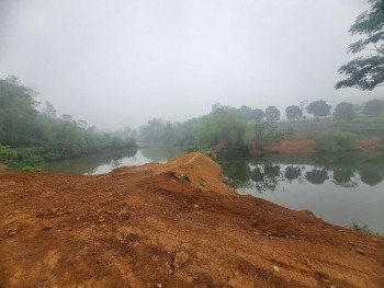 Hộp thư bạn đọc ngày 17/4: Phản ánh việc lấp hồ Đầm; Ốc Sên bán hàng thiếu tem nhãn