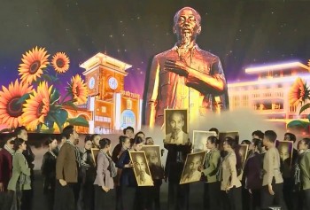 Tuồng, chèo, cải lương hòa nhịp mừng Đại thắng mùa Xuân