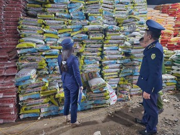 Thanh Hóa: Phạt nặng doanh nghiệp sản xuất hơn 67 tấn phân bón giả