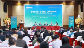 Ngân hàng ‘chạy đà’ 2025: Những tiếng nói từ mùa đại hội cổ đông