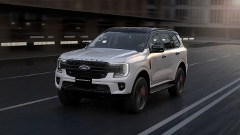 Ford Everest Sport bản đặc biệt  màu trắng tuyết có giá bán ra sao?
