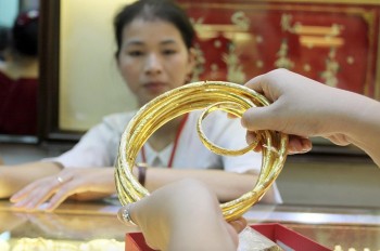 Thủ tướng yêu cầu ổn định thị trường vàng