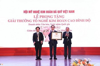 Từ đôi tay đến thương hiệu triệu niềm tin