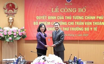 Bổ nhiệm lại Thứ trưởng Bộ Y tế Trần Văn Thuấn