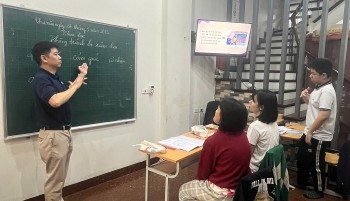 Lớp học C5: Hành trình gieo chữ cho trẻ khiếm thính