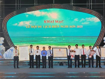 Nghi Sơn khai hội biển, kích hoạt dòng vốn du lịch xứ Thanh