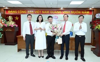 Chùm ảnh: Đại hội Đảng bộ Báo Công Thương lần thứ III, nhiệm kỳ 2025 - 2030