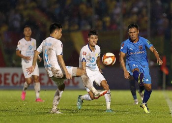 Lịch thi đấu bóng đá ngày 26/4: Nam Định và Bình Dương