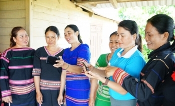 Chuyển đổi số: 'Cánh tay nối dài' văn hoá nông thôn