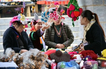 Chợ miền núi Bắc Kạn: 'Khơi thông' dòng chảy hàng hoá