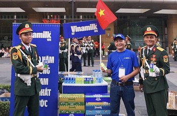 Vinamilk hòa cùng niềm vui của ngày hội thống nhất non sông