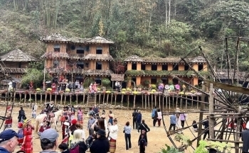 Nông thôn mới vùng dân tộc: Giữ bản sắc trong hiện đại hóa