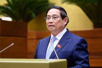 Thủ tướng: Công nghiệp khởi sắc, thương mại điện tử tăng trưởng mạnh